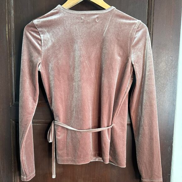 MADEWELL | Warm Ash Velvet Ballet Wrap Top Taupe Velvet | Size Extra Small - Picture 7 of 10